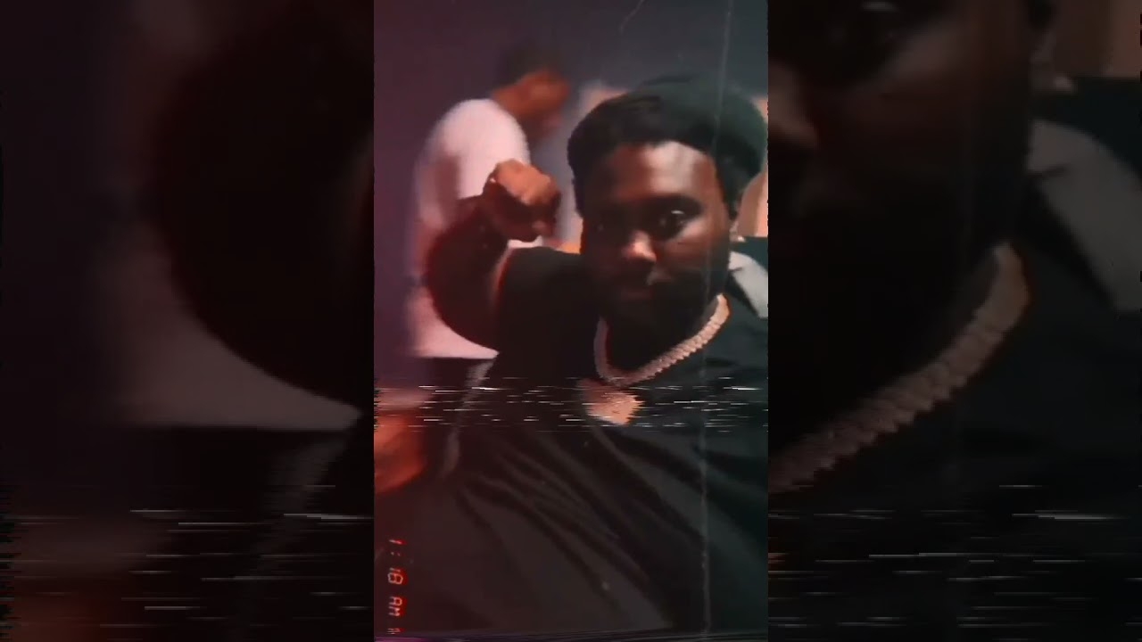peezy plays $windle "big roll" in studio session