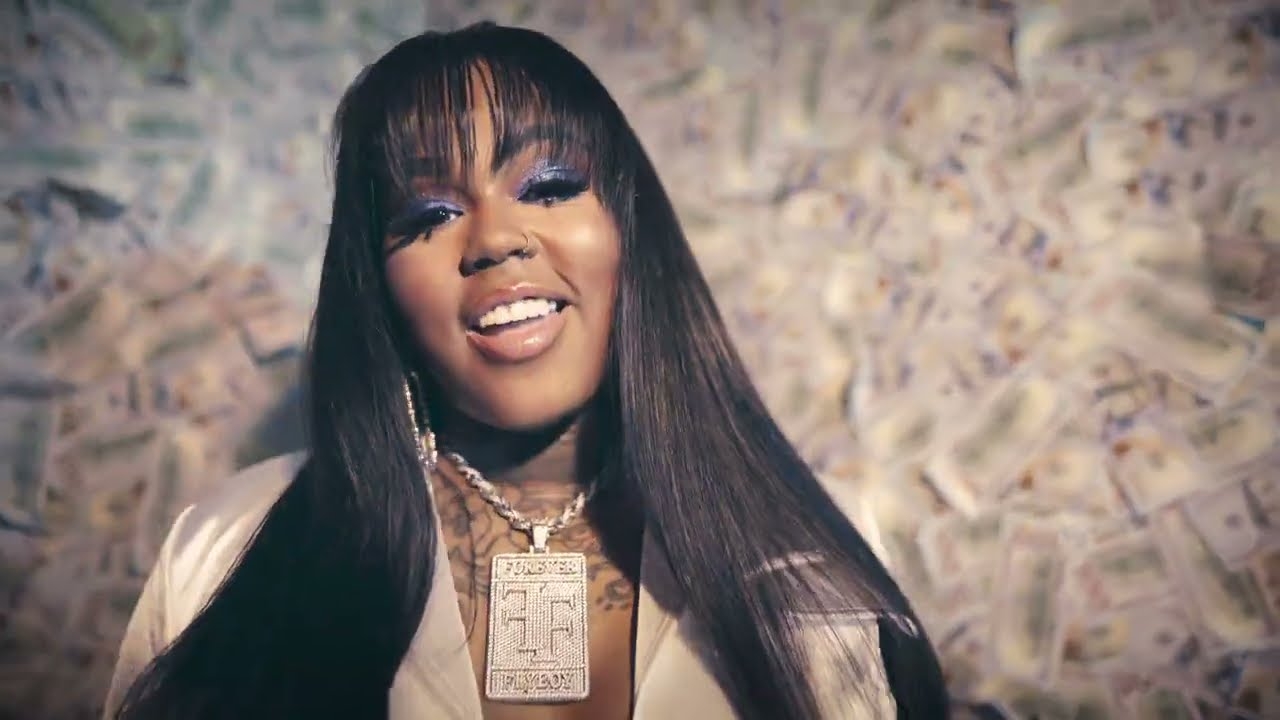 Jucee Froot - Successful [Freestyle Video]