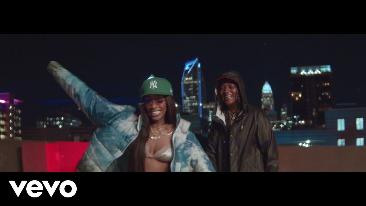 Mia Ariannaa - Hurt Sometimes (Official Music Video) ft. Littlejohn4k