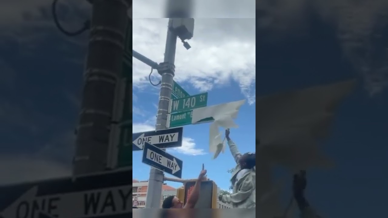 Big L Get's His Own Street & Crowd Is Loving It
