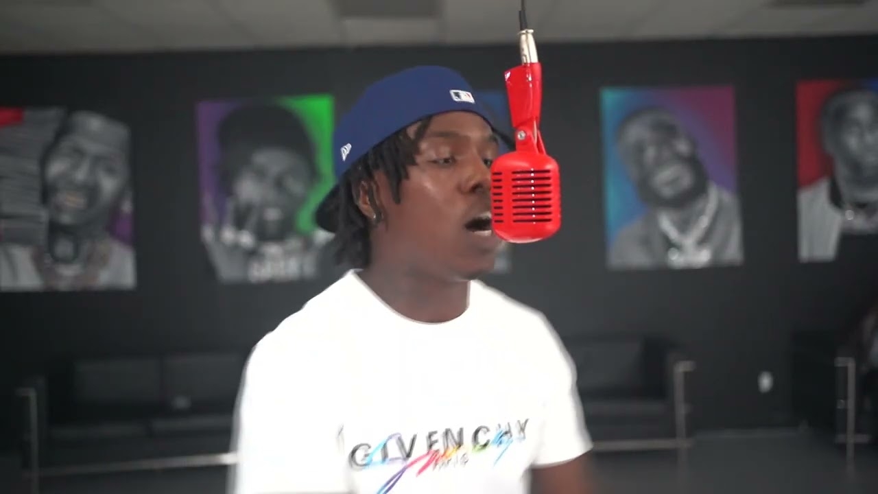 Devo Denarto "Pressure" Hottest Mic in The Streets Live Performance with Famous Animal Tv
