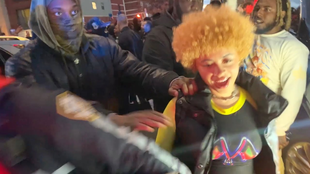Ice Spice Bodyguard On Red Alert Aint Taking No Chances Protecting Her In The Bronx
