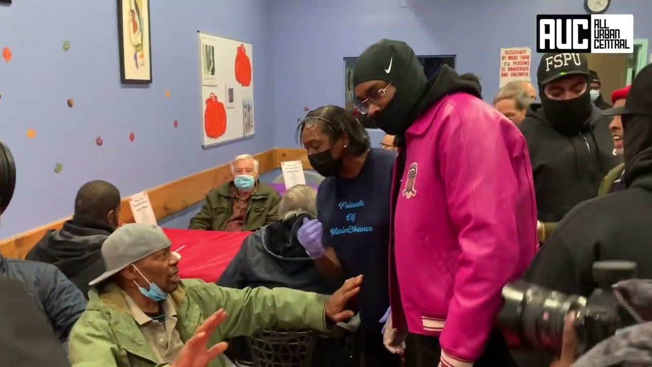 Fivio Foreign Blesses Homeless Man With Bankroll At NY Shelter