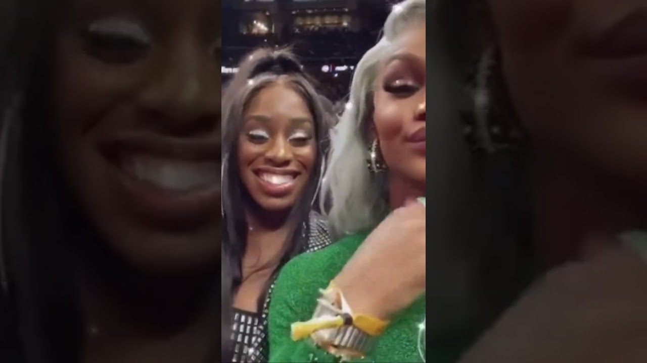 Jade Cargill and Naomi chilling at the Hawks basketball game! #wwe #aew