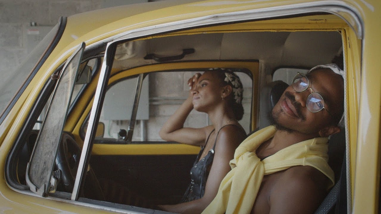 KAMAUU - MANGO (feat. Adeline) [Official Music Video]
