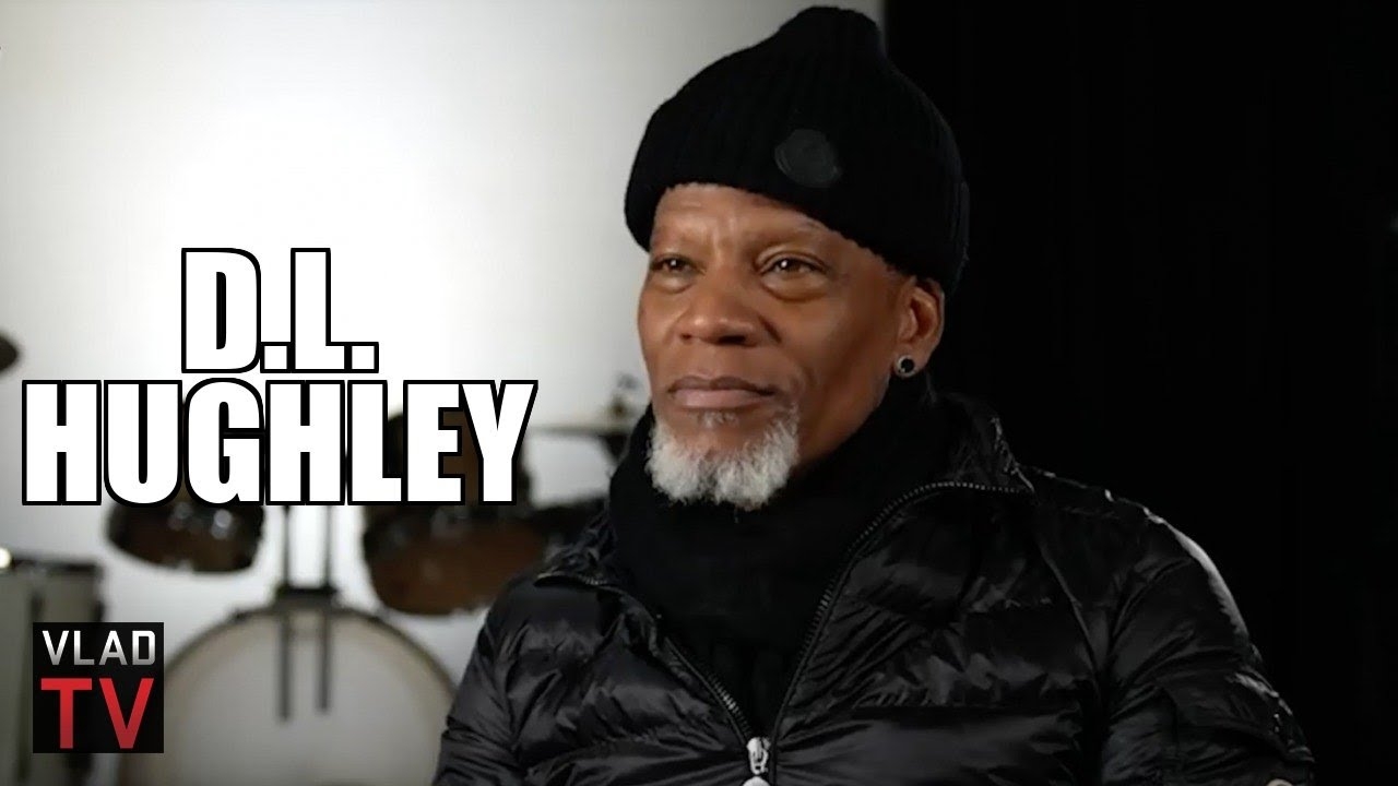 DL Hughley on Eminem Taking a Knee During Super Bowl, Right-Wingers Mad About It (Part 1)