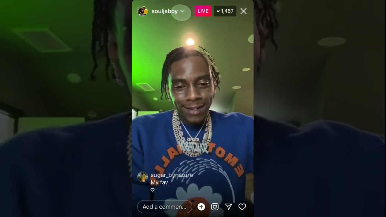 Soulja boy on live showing us his gameboy knockoff soulja gameboy