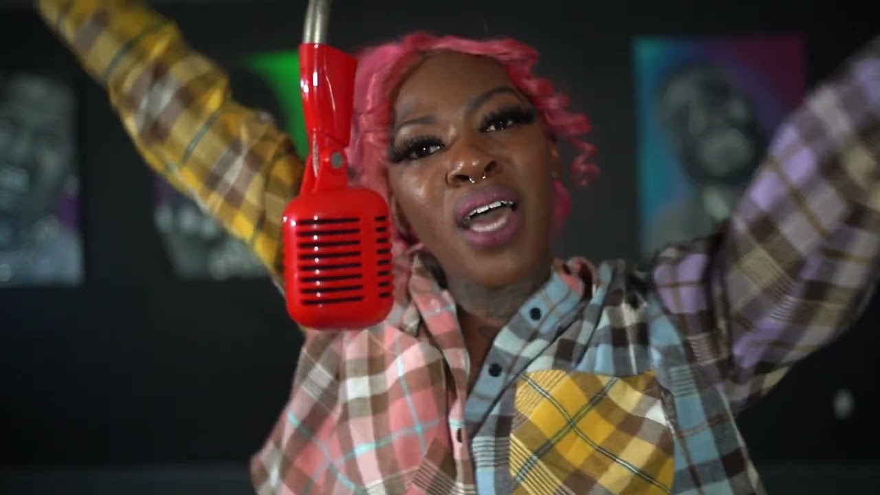 Memphis Female Rapper Diamond Taylor Hottest Mic In Da Streets Live Performance