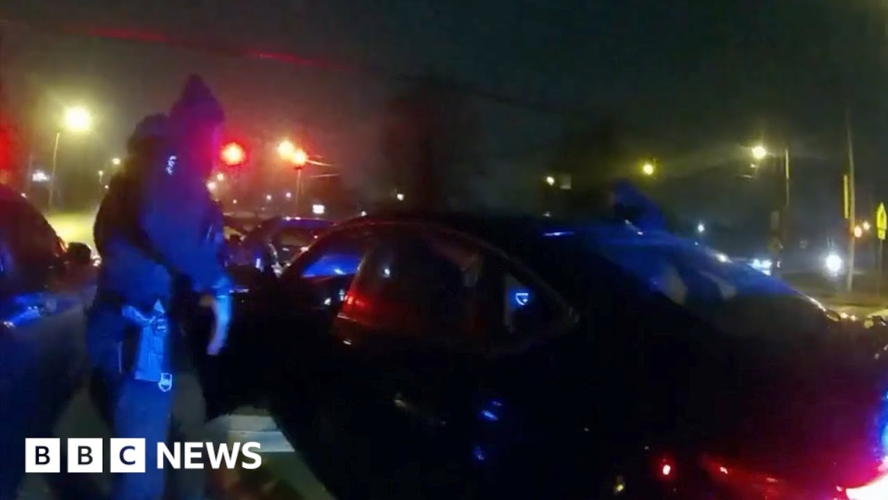 Police kick and punch Tyre Nichols during violent arrest in Memphis - BBC News