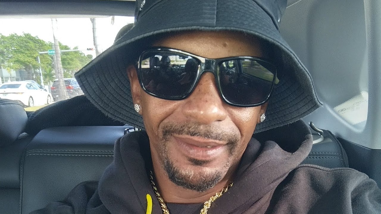 Charleston White Laughs At Melvin Farmer and Old Piru Marv