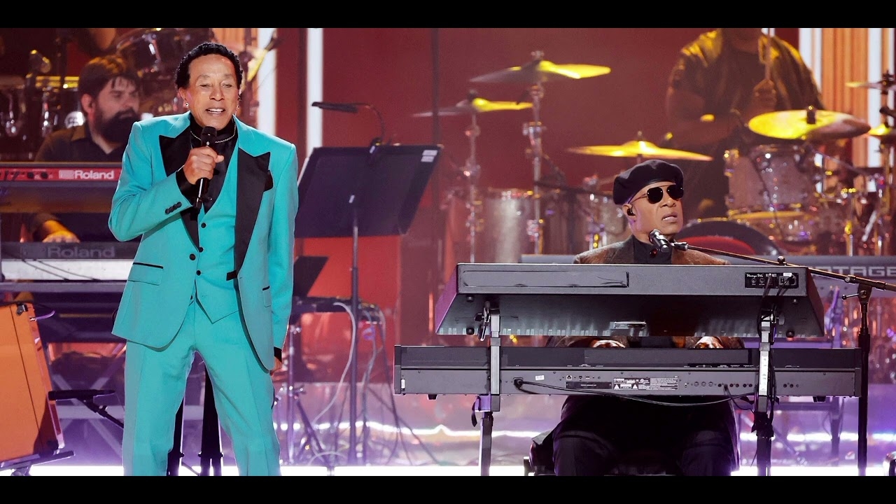 Stevie Wonder, Smokey Robinson - Tears of a Clown Live performance The 65 Annual Grammy Awards 2023