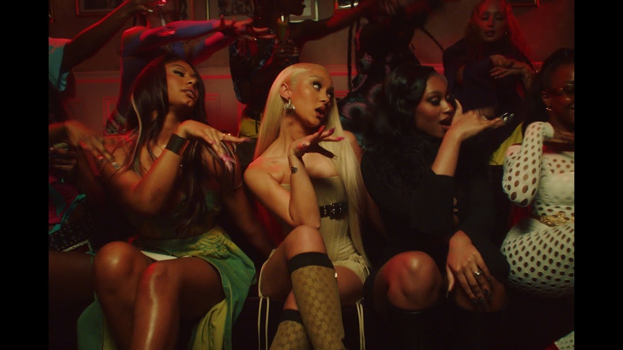 FLO - Fly Girl (feat. Missy Elliott) [Official Video]