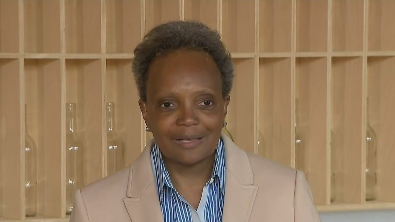 Lightfoot spends last day as mayor touting accomplishments, thanking well wishers