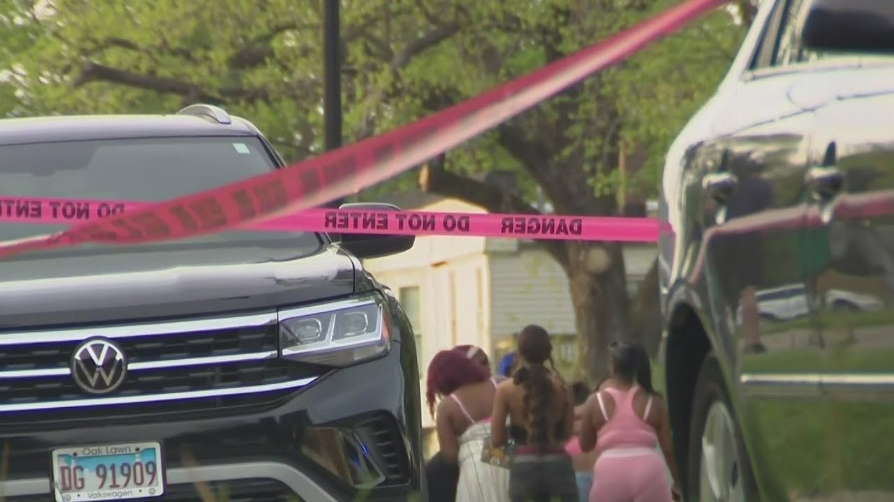 Englewood shooting leaves two people dead, three hurt