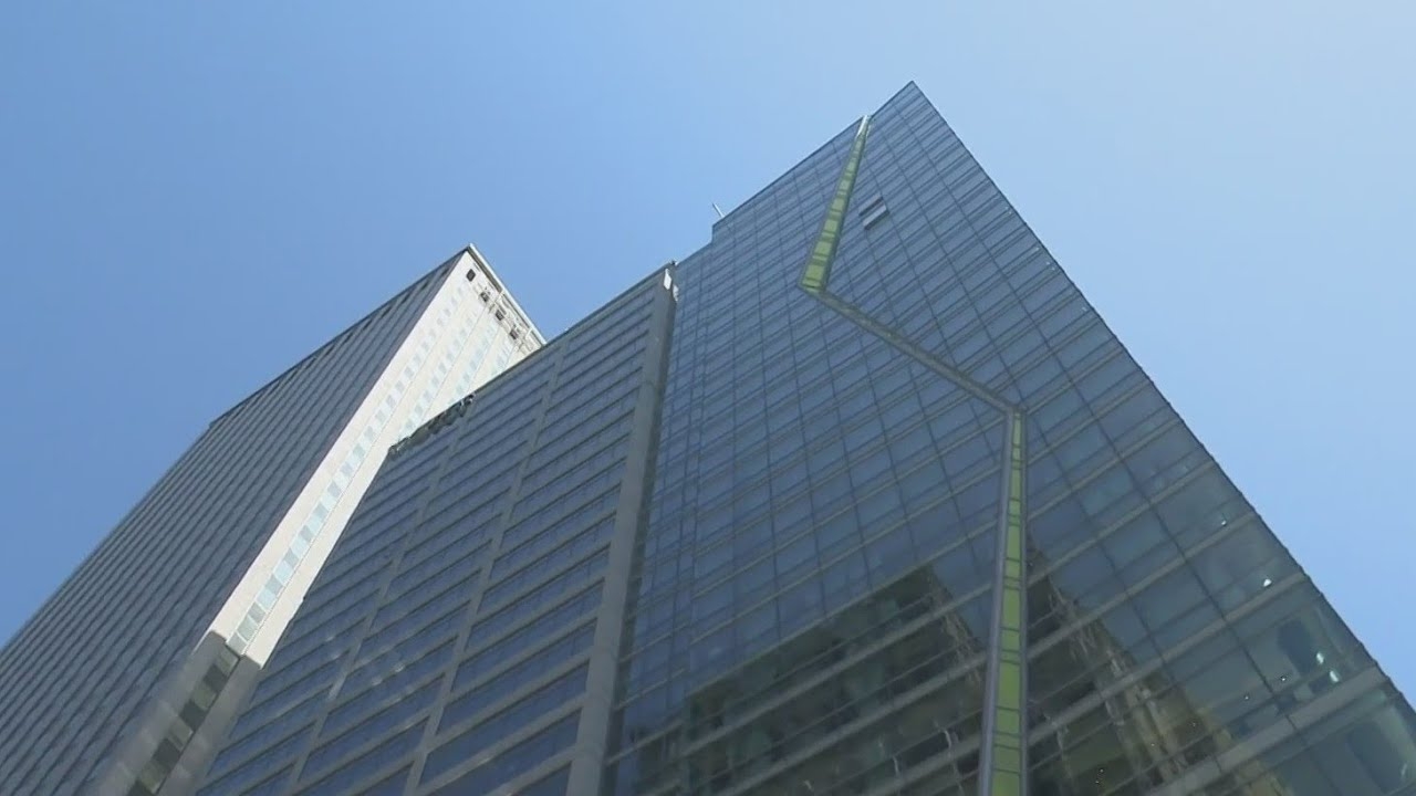 Downtown Chicago hotel undergoing millions in renovations to draw customers