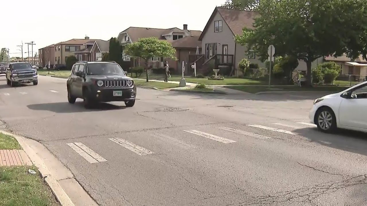Girl, 6, hit by car in Franklin Park