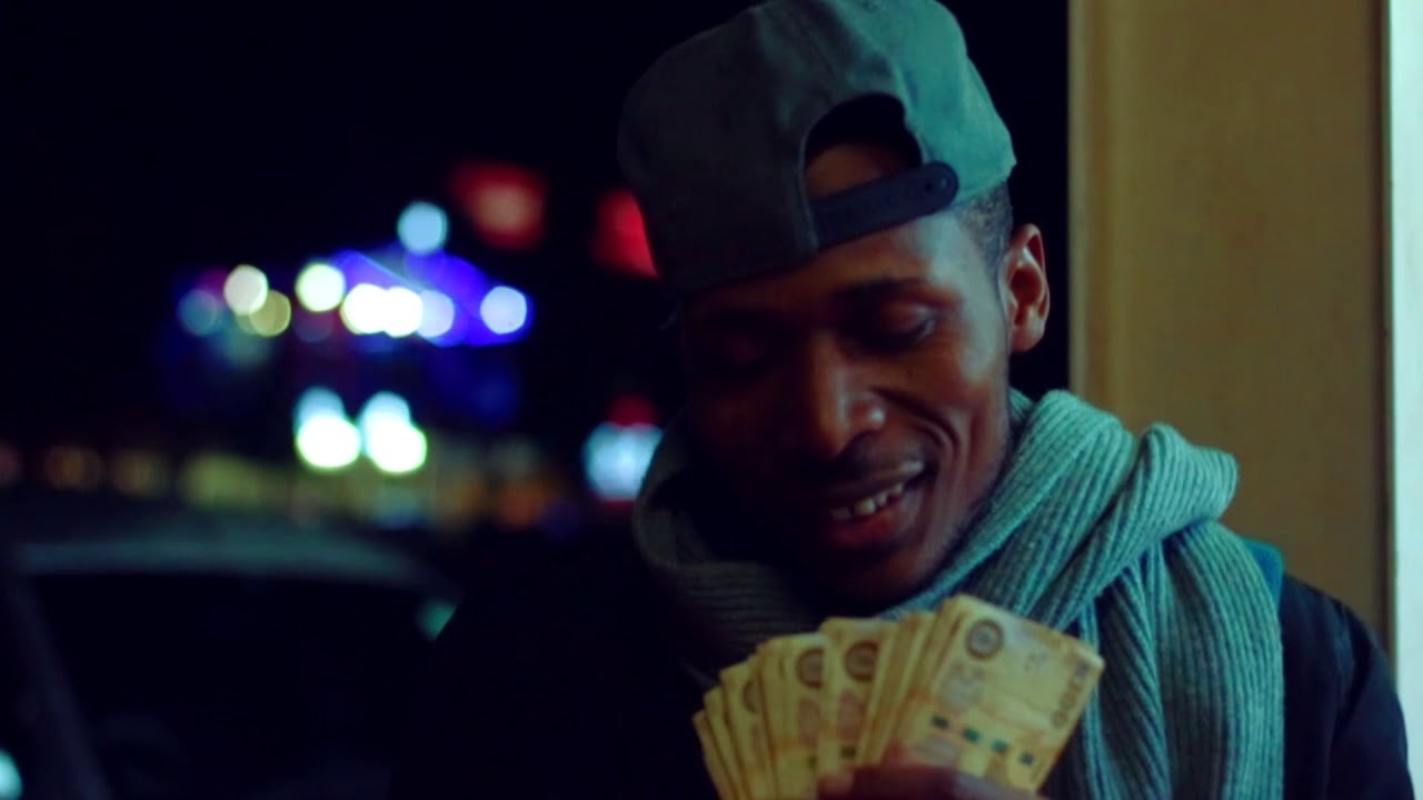 Slim The Hitmaker - I am money Ft. TeQnikal (Official Video)