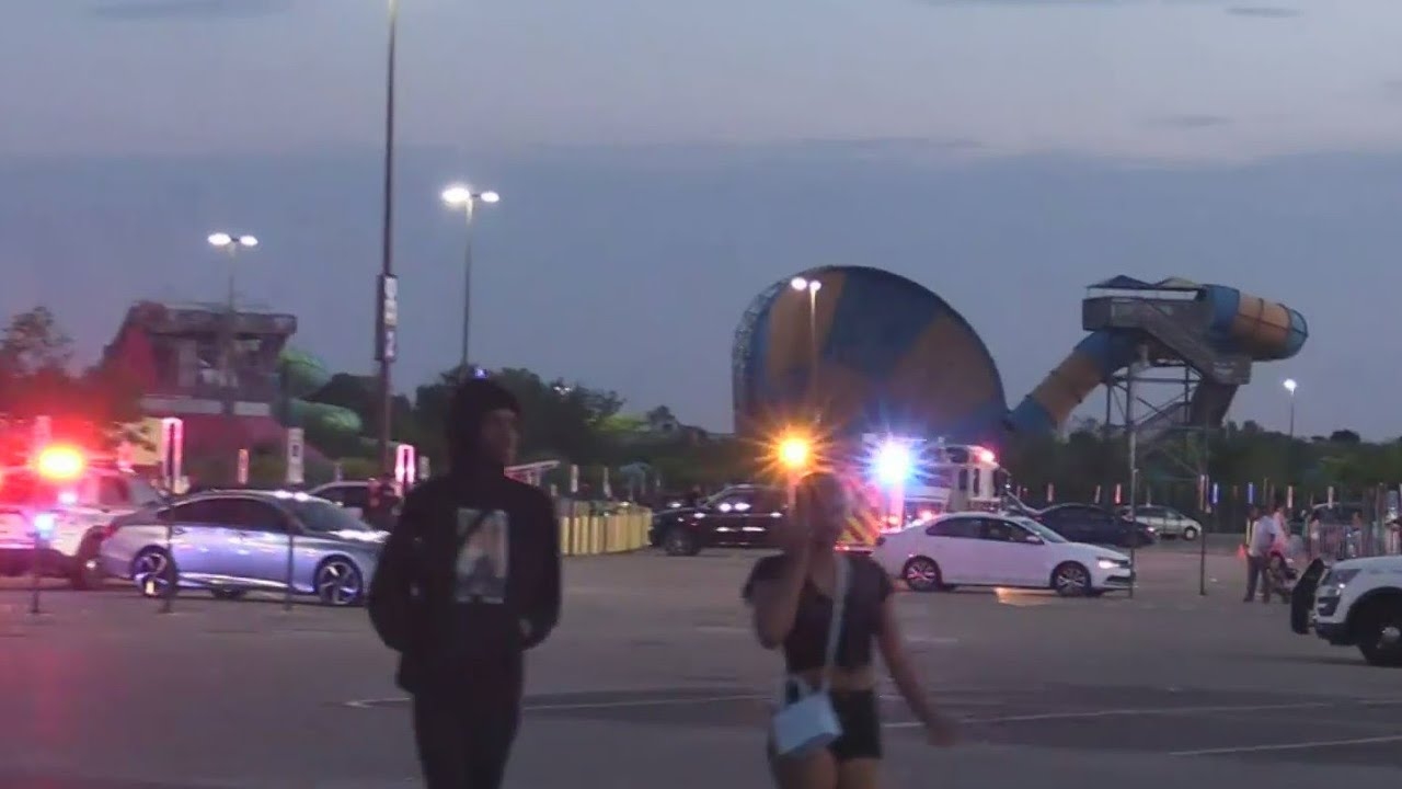 Four people pepper-sprayed at Six Flags Great America entrance