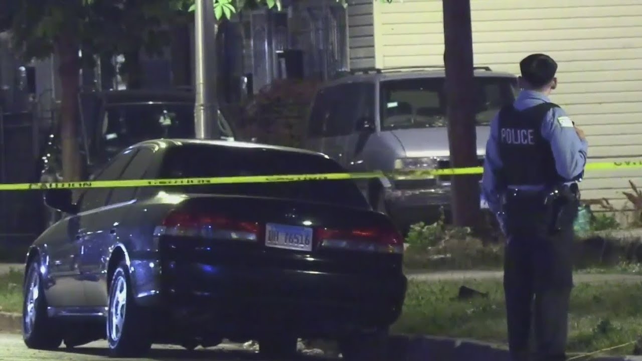 Girl, 17, ID'd after West Garfield Park shooting that left 1 dead, 2 others hurt.