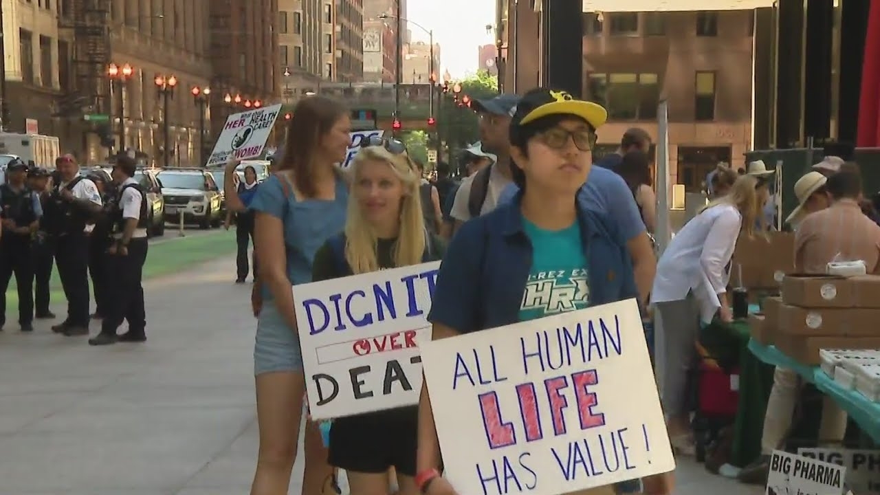 One year after Roe v. Wade overturned, protests and rallies on each side continue in Illinois