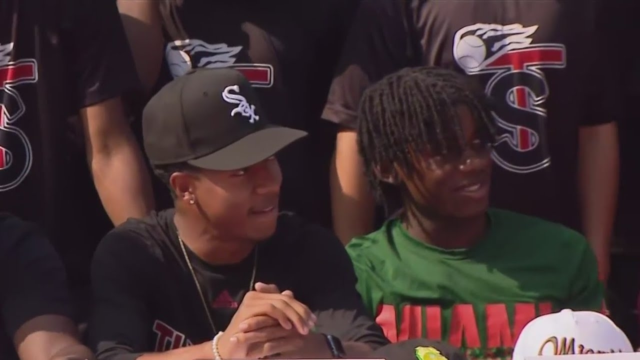 Chicago's Jackson Park hosts college signing spectacular for area high schoolers