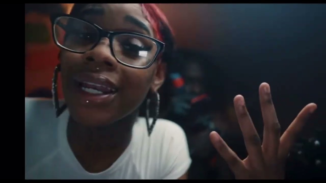 rich skeeter FT Saucy Santana sexyy red- pound town freestyle