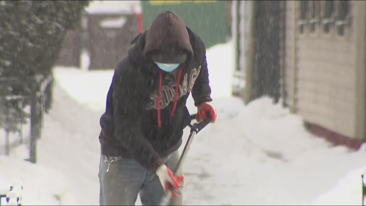 City Council takes first step toward snow, ice removal pilot program
