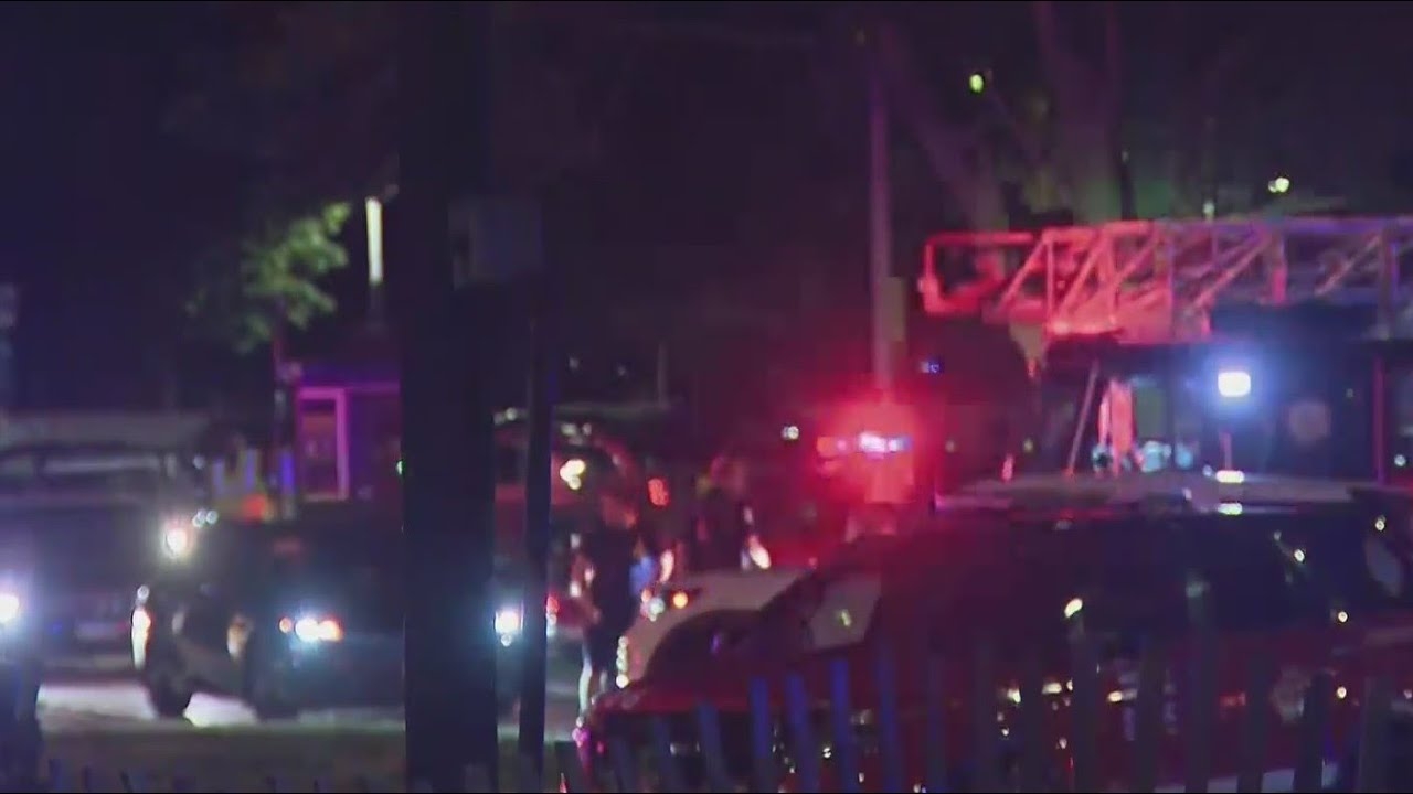Man dies after being pulled from North Avenue Beach