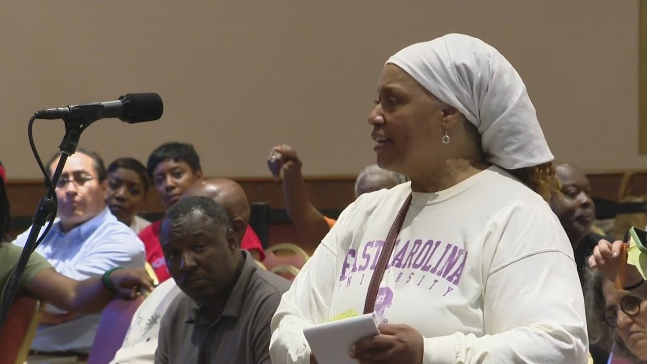 Neighbors in Woodlawn frustrated with migrant shelter 'disruptions'