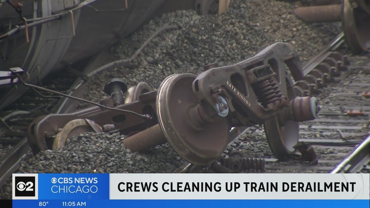 Freight train derails in Riverdale
