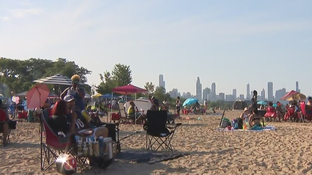 Extreme heat to return Friday as Chicagoans make the best of it