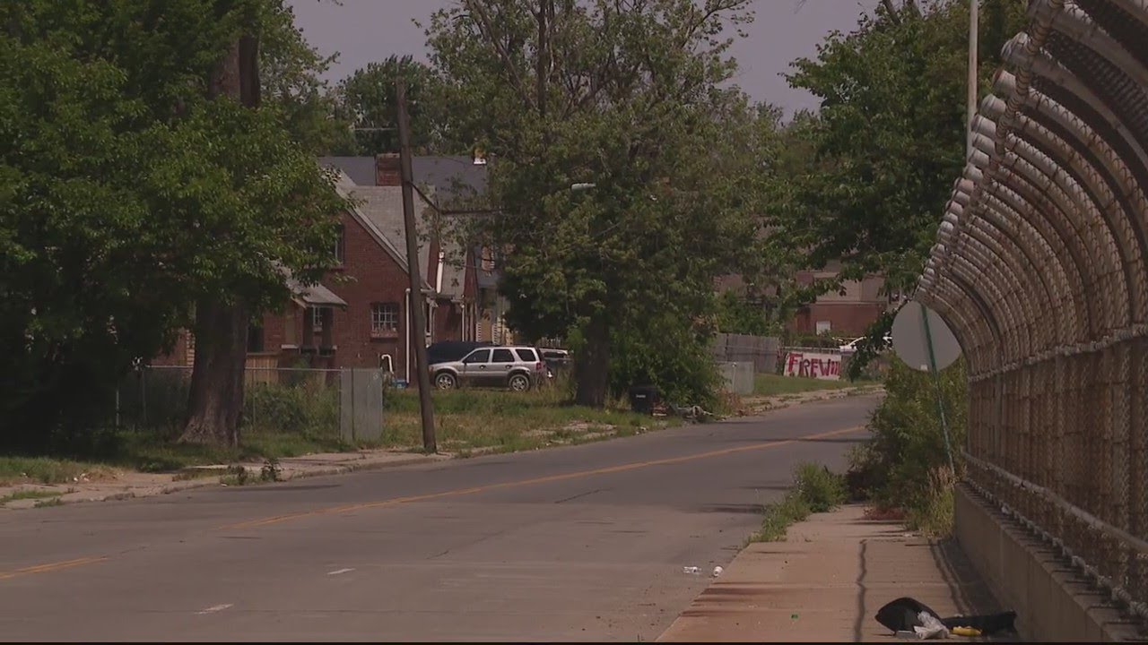 Detroit police find body in trunk during traffic stop