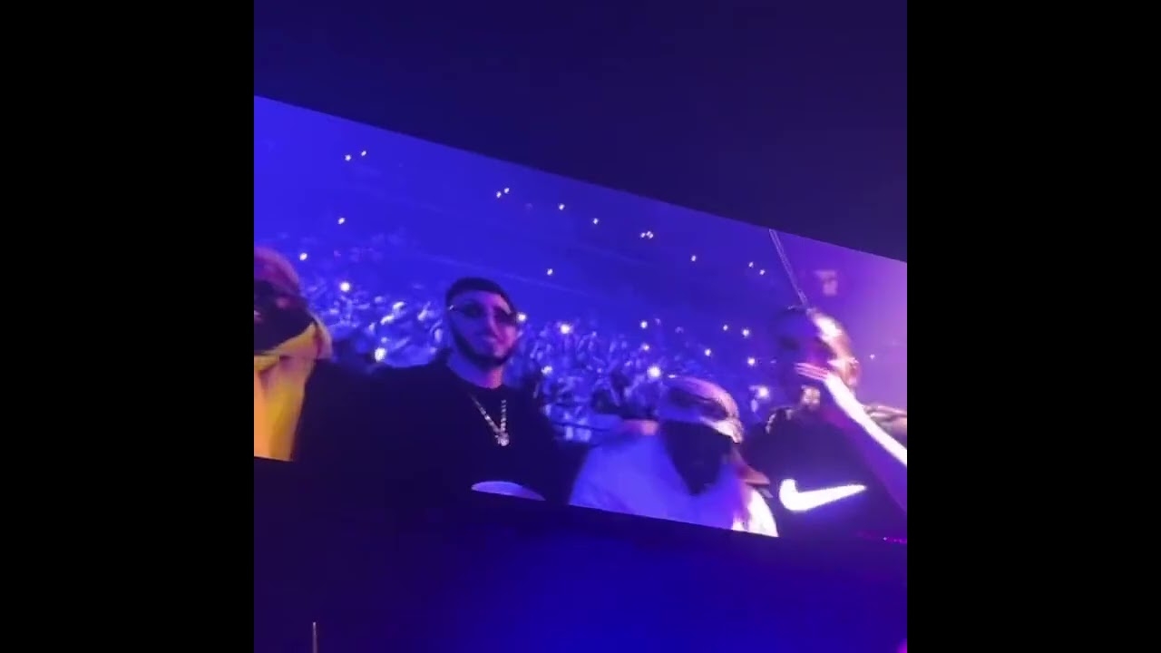 Drake and Sexyy Red loving each other up