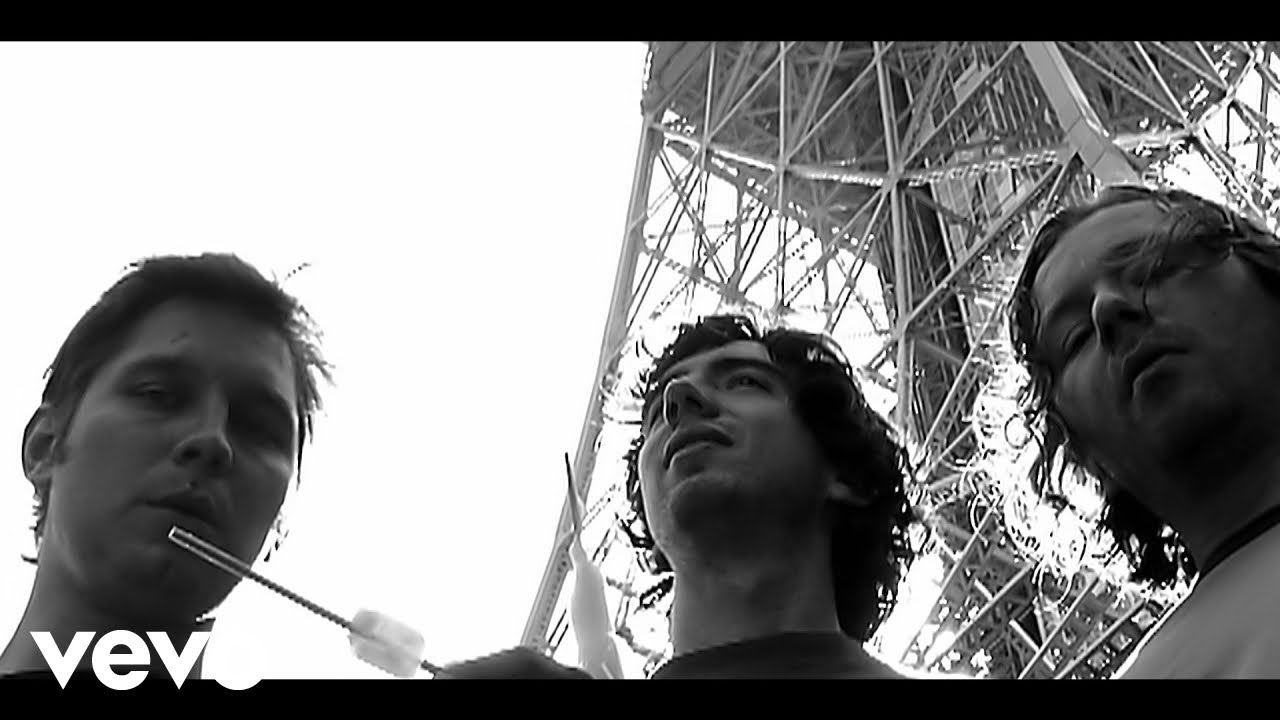 Snow Patrol - How To Be Dead (Official Music Video)