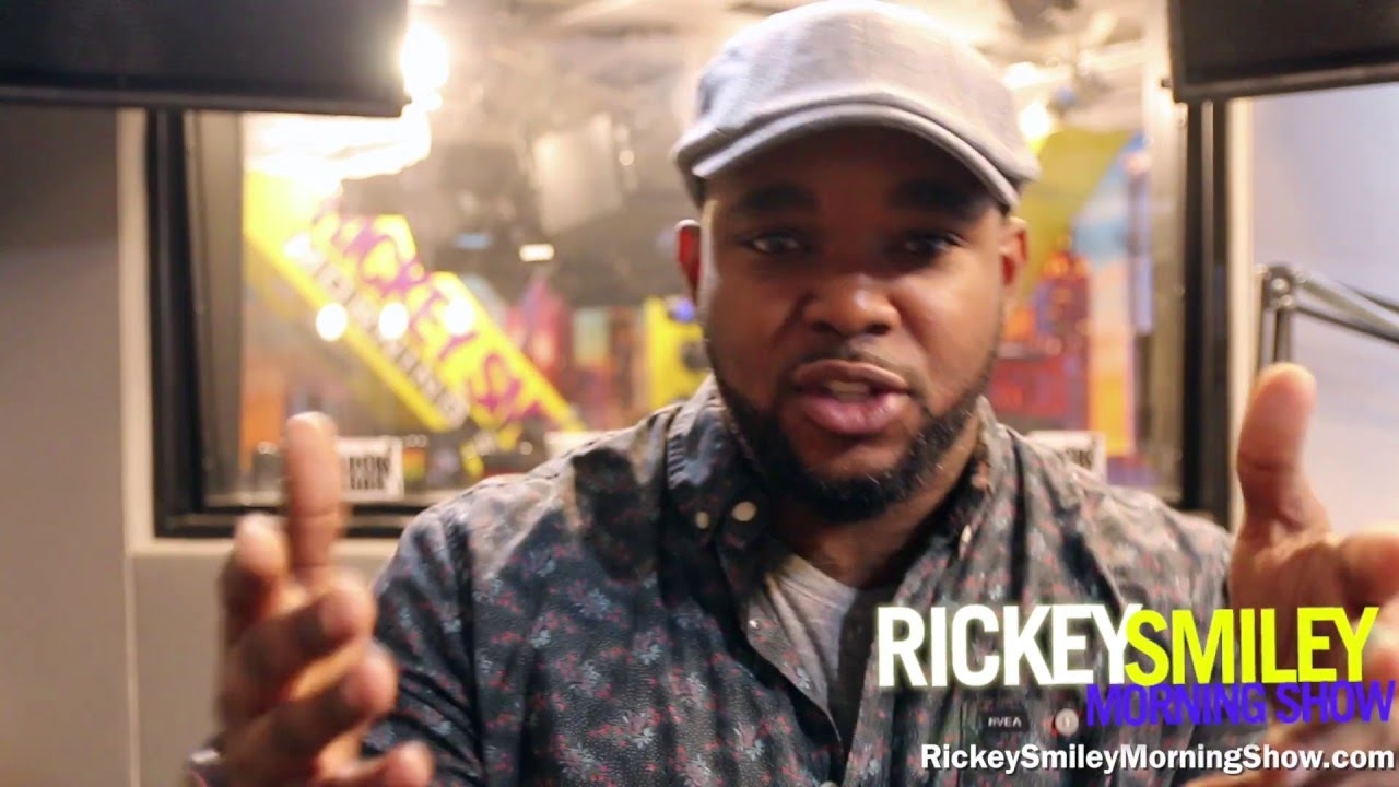 Headkrack's Hip Hop Spot: Rihanna Tour, Yeezy News, and more...