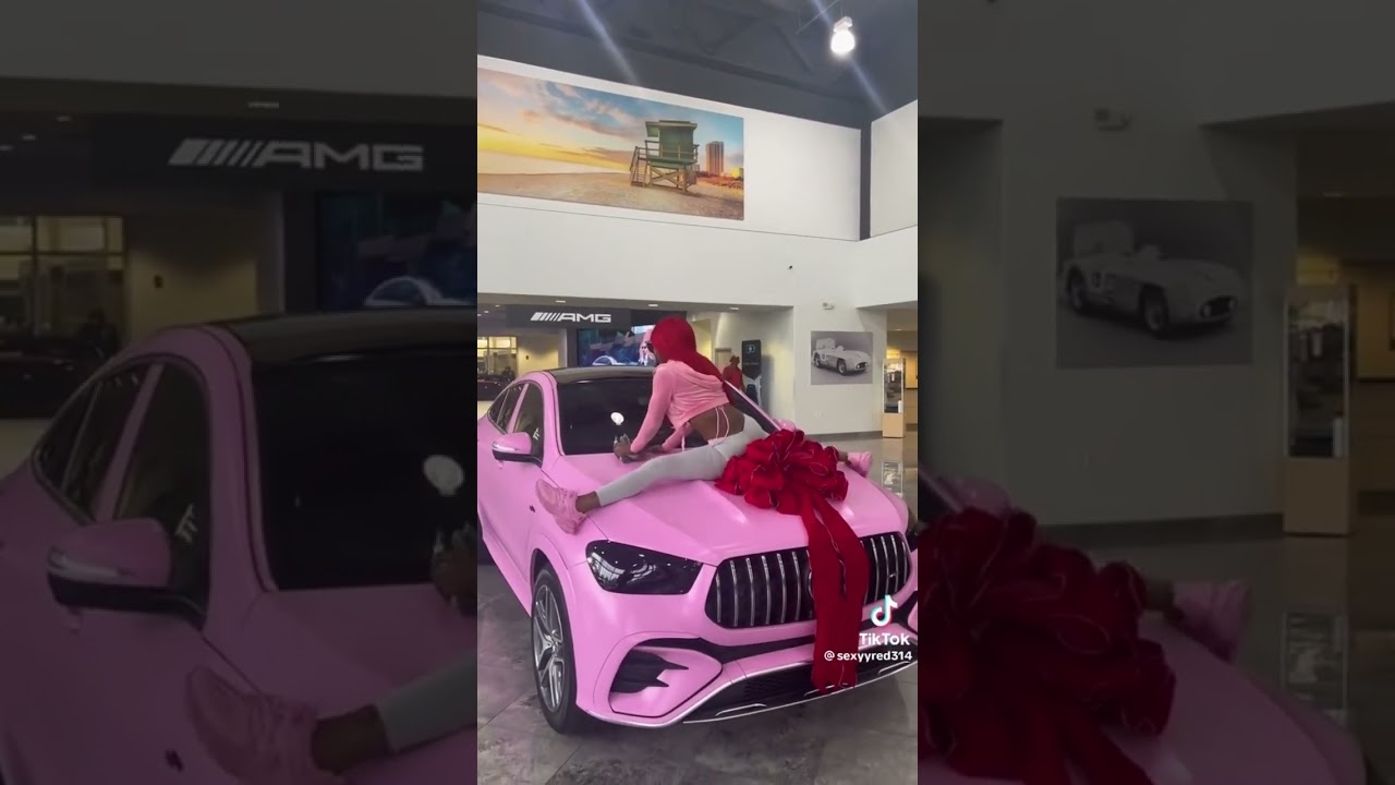 Sexyy red at the dealership twerking on her new Benz