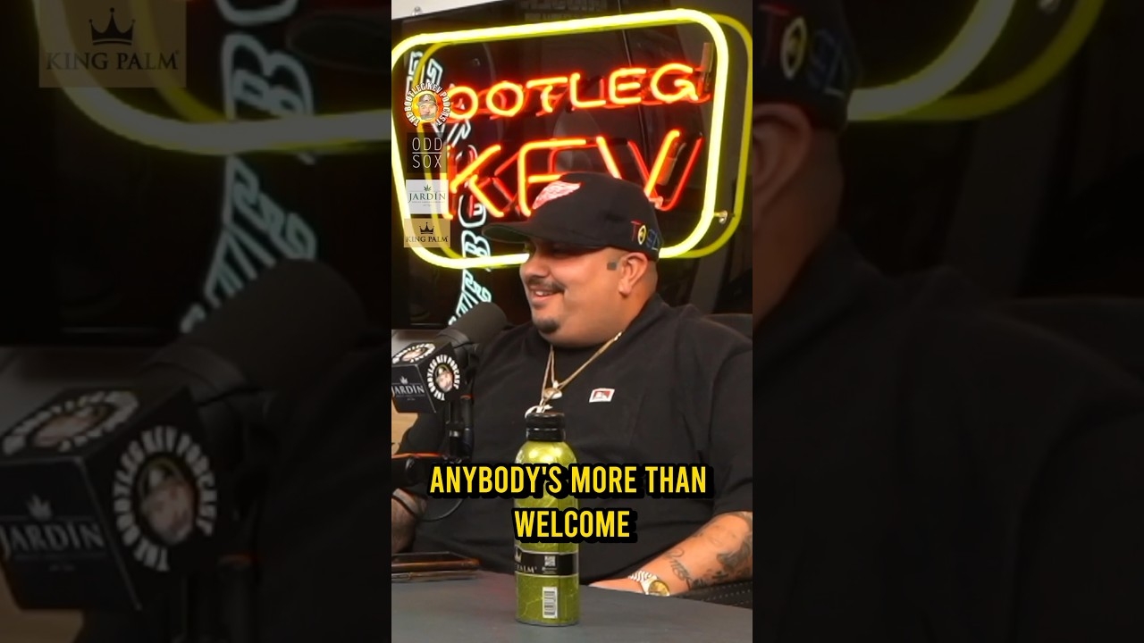 Is Foo Community LA Biased?