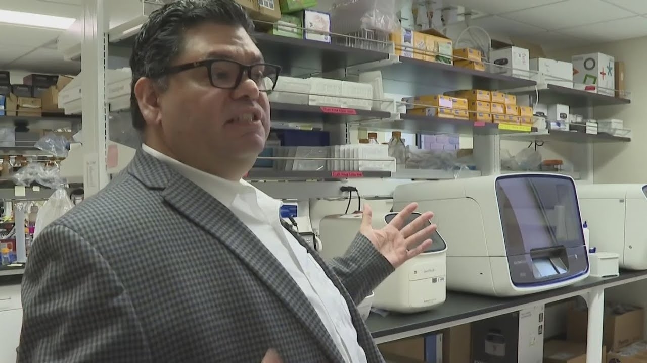 University of Chicago professor aims share passion for science on the South Side