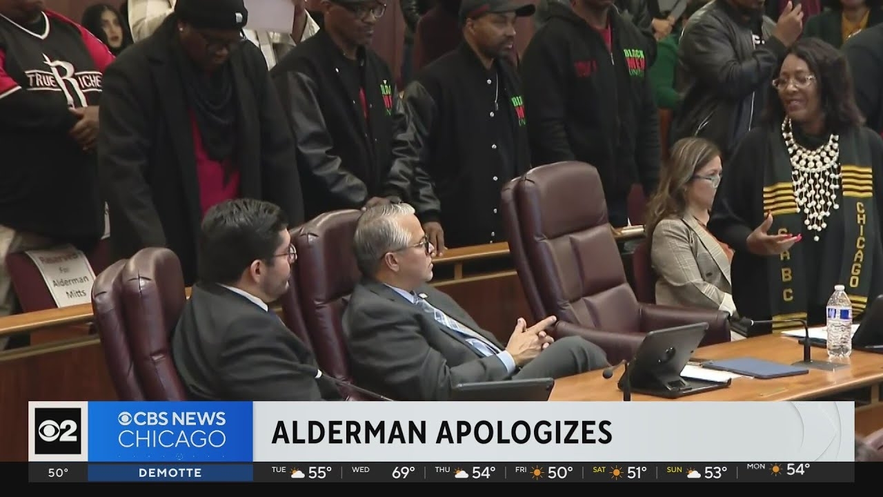 Ald. Carlos Ramirez-Rosa apologizes for treatment of Ald. Emma Mitts