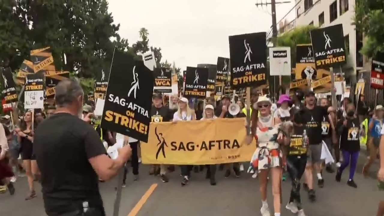 SAG-AFTRA reaches tentative agreement after 4 month strike