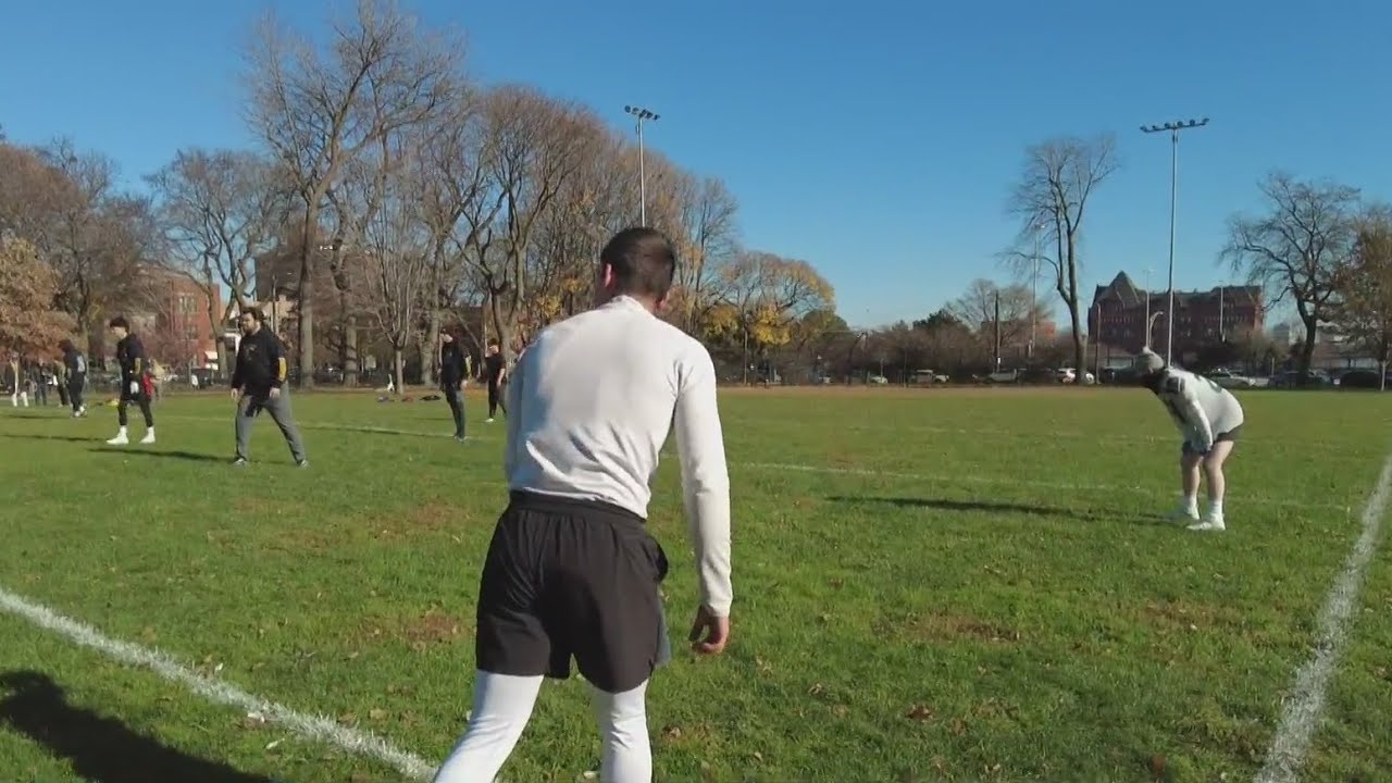 Chicago neighborhood forges bonds over Thanksgiving "Turkey Bowl"