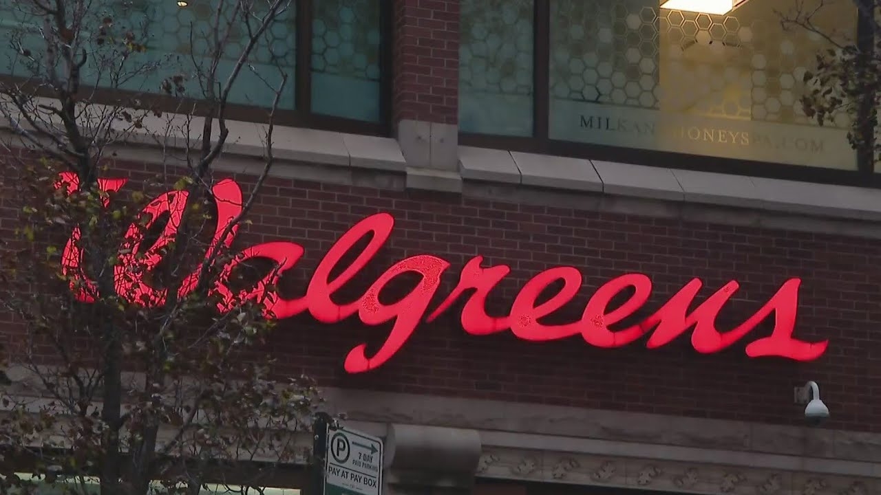 Armed robbers hold up Gold Coast Walgreens