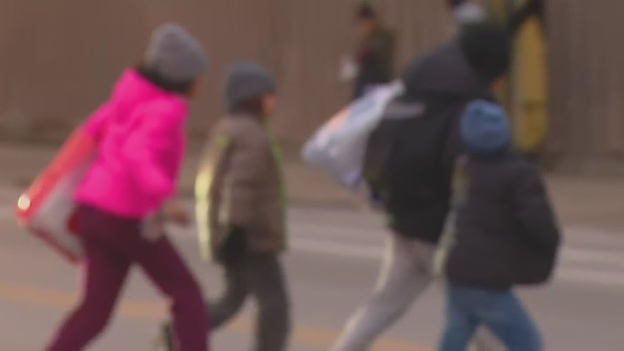 Growing health concerns at Chicago migrant shelters
