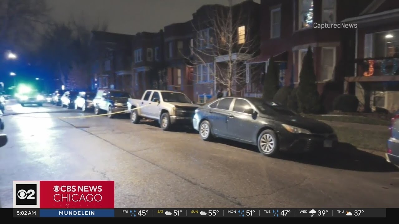 Police searching for shooter after 25-year-old critically wounded on Chicago's Southwest Side