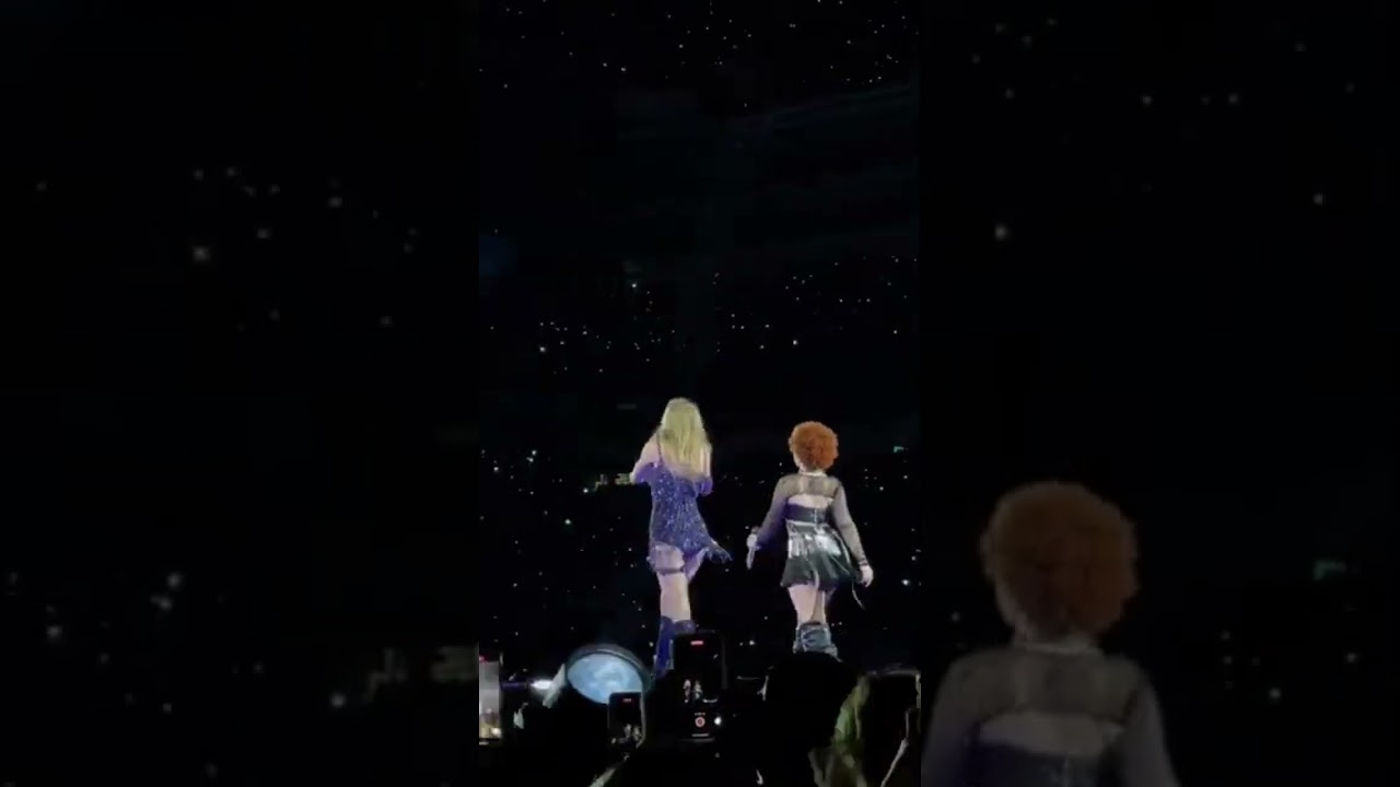 I edited Ice spice on stage with Taylor swift #edit #dance #greenscreen