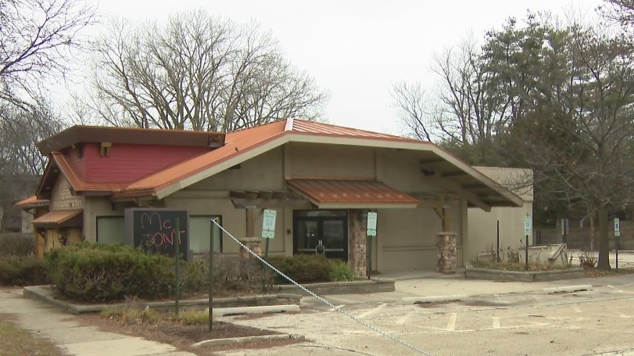 Not lovin' it: Wilmette residents protest proposed McDonald's drive-thru