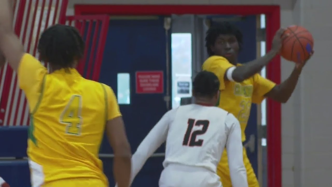 Chicago Public, Catholic League teams square off in first Basketball Challenge