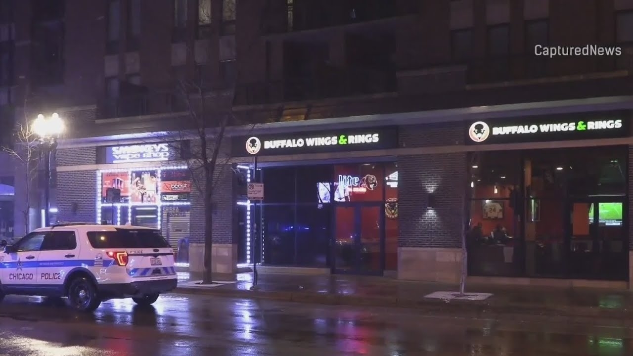 1 man shot, critically hurt during argument inside Chicago South Side restaurant