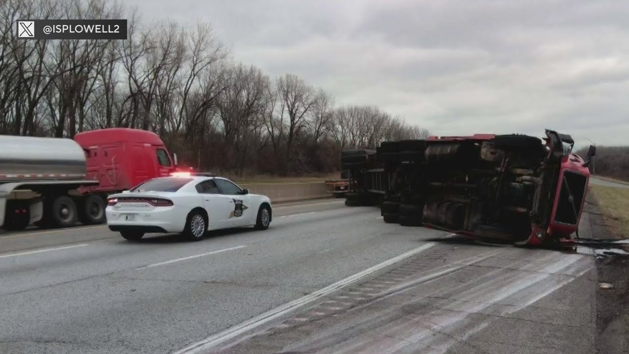 Indiana police chase leads to rollover crash