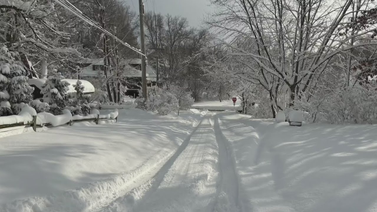 WBBM Newsradio reporter Mike Krauser shares lake effect snow experience